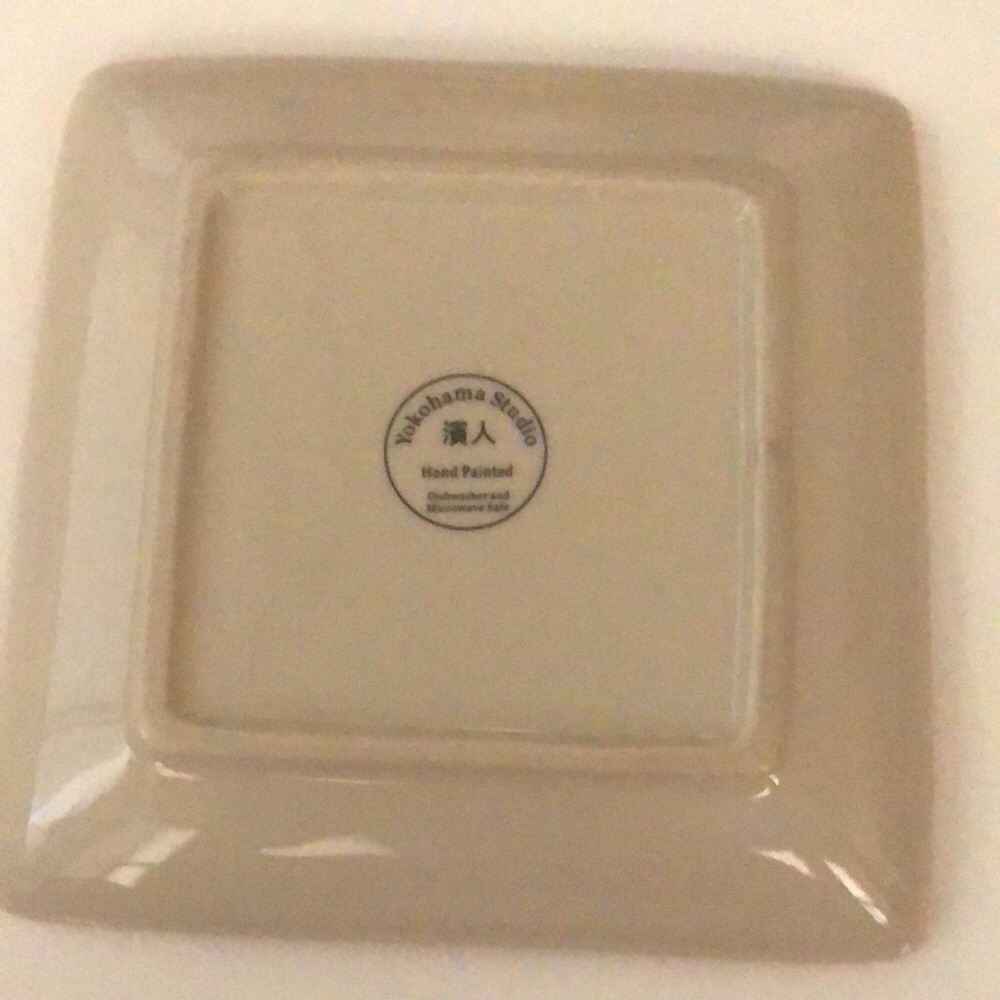 Yokohama Studio Hand-painted square plate - Picture 2 of 4